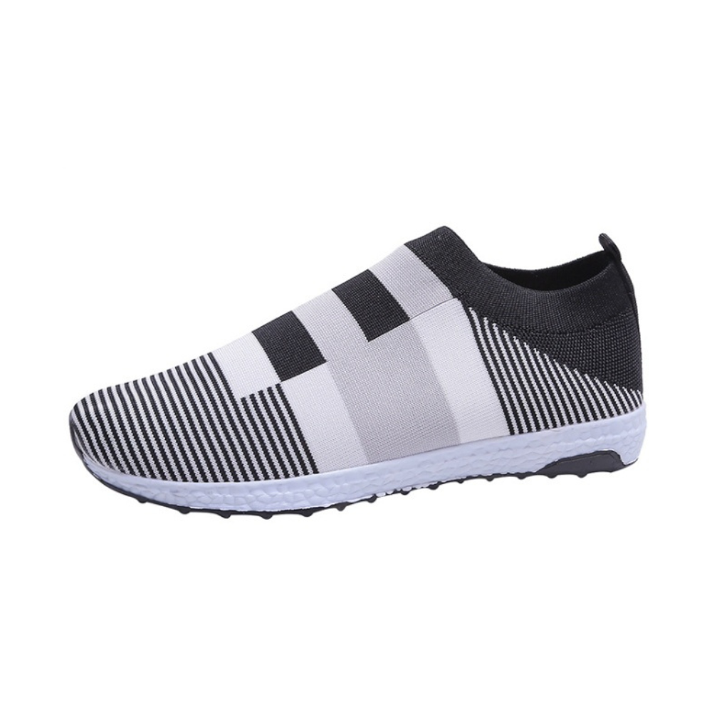 Women's Plus Size Mesh Sneakers